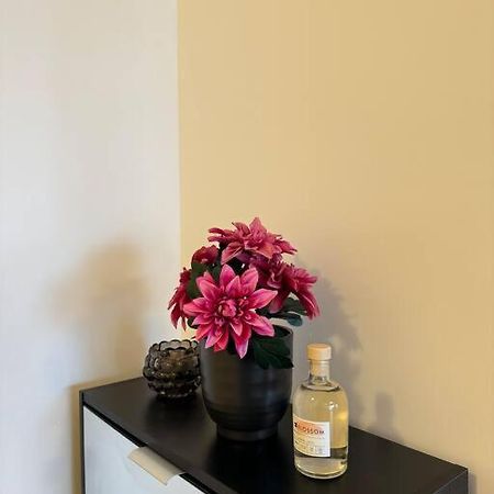 Appartement Moderne Avec Balcon Proche De Paris Aubervilliers Exterior foto